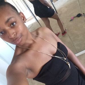 Meet your Posher, Sakia